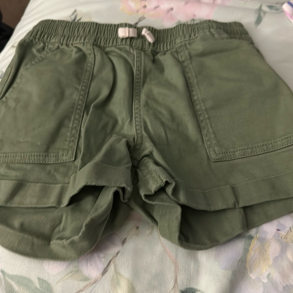 9 pack of Girls shorts (7/8)